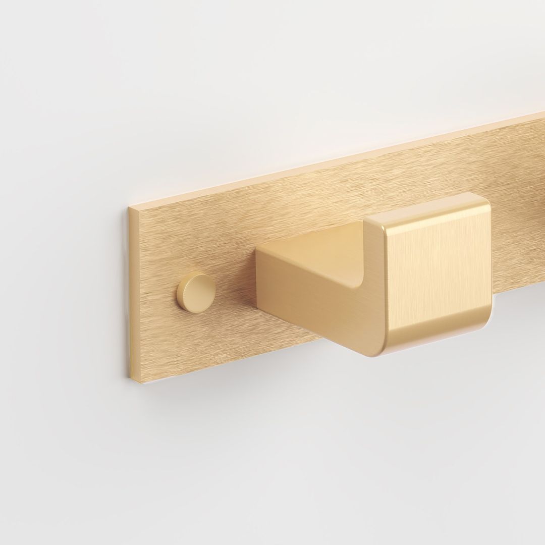 accesorio de baño en madera con oro dorado brillo